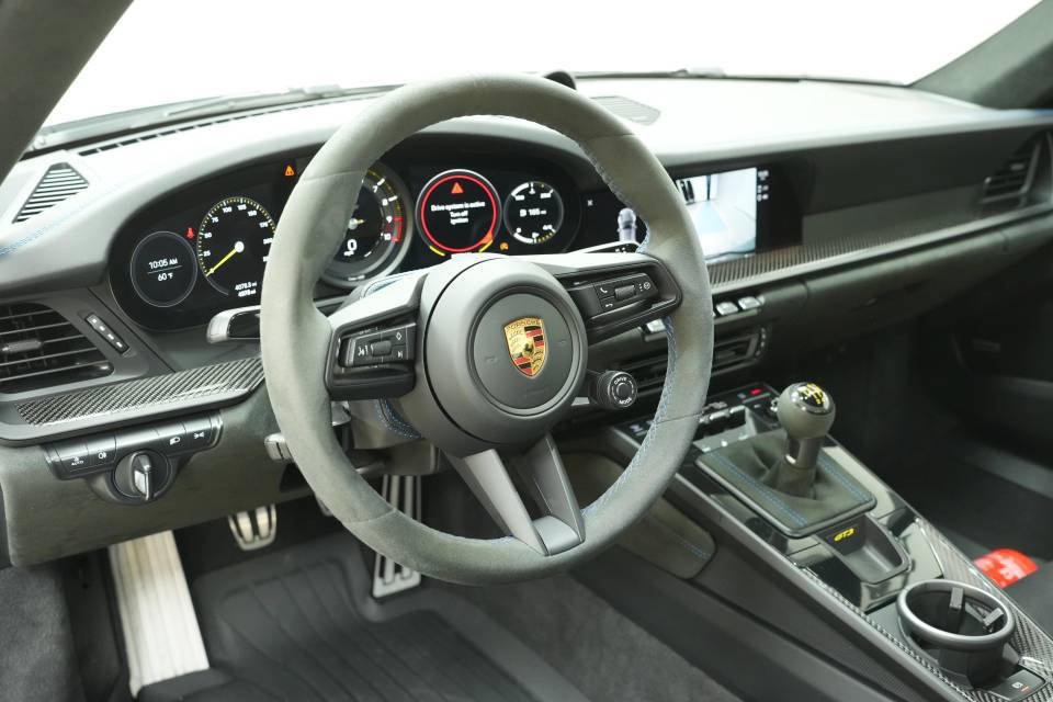 Certified 2022 Porsche 911 GT3 RWD image 4