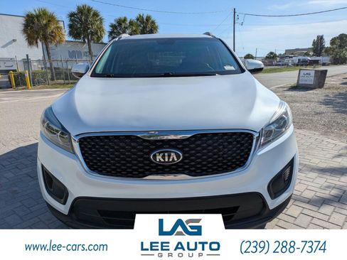 Used 2017 Kia Sorento FWD w/ LX Convenience Package image 8