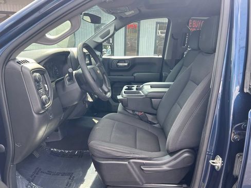 Used 2020 Chevrolet Silverado 1500 Custom w/ Custom Value Package AWD/4WD image 12