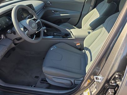 New 2026 Hyundai Elantra SE
