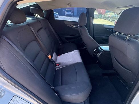 Used 2017 Chevrolet Malibu LT image 15