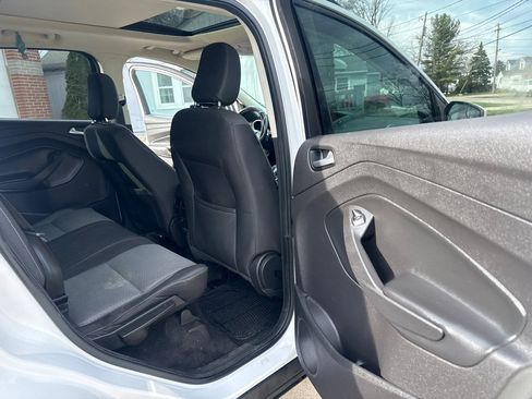 Used 2018 Ford Escape SE image 13