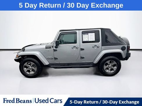 Used 2018 Jeep Wrangler Unlimited Sahara AWD/4WD image 5