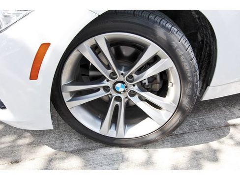Used 2017 BMW 330i Sedan RWD image 30