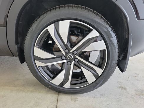 Used 2023 Volvo XC40 B5 Ultimate w/ Climate Package AWD/4WD image 12
