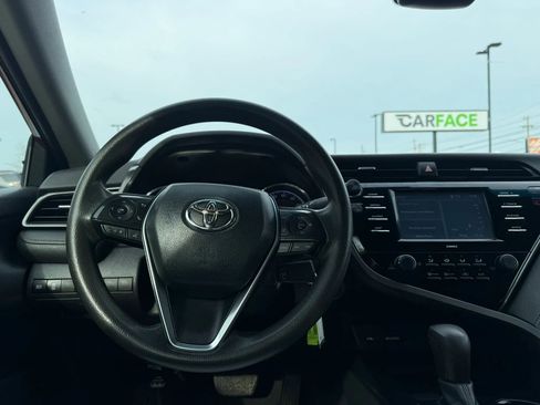 Used 2020 Toyota Camry LE image 24