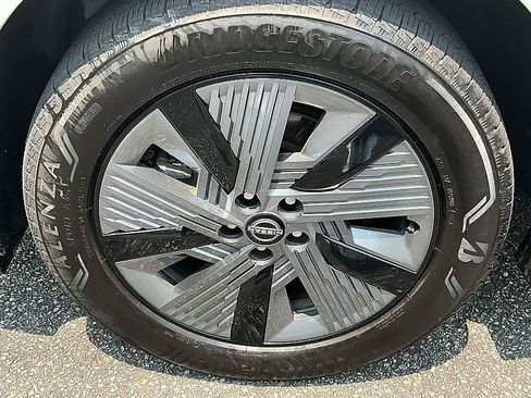 Certified 2025 Nissan Murano SL w/ Cargo Package AWD/4WD image 9