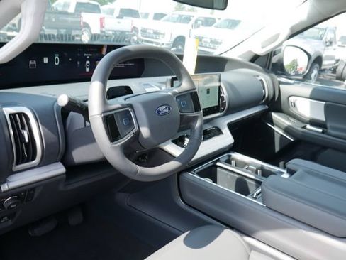New 2026 Ford Expedition Active AWD/4WD image 18