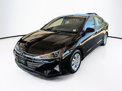 Used 2019 Hyundai Elantra SE w/ Cargo Package FWD image 3