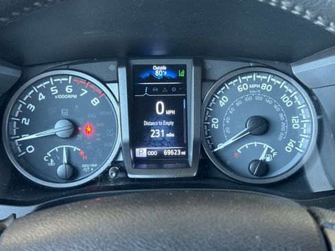 Certified 2021 Toyota Tacoma TRD Off-Road w/ Technology Package AWD/4WD image 22