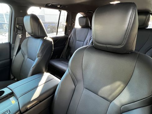 Used 2025 Lexus LX 700h Overtrail image 18