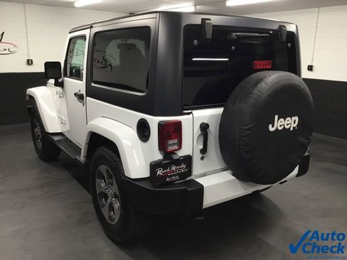 Used 2016 Jeep Wrangler Sahara AWD/4WD image 7
