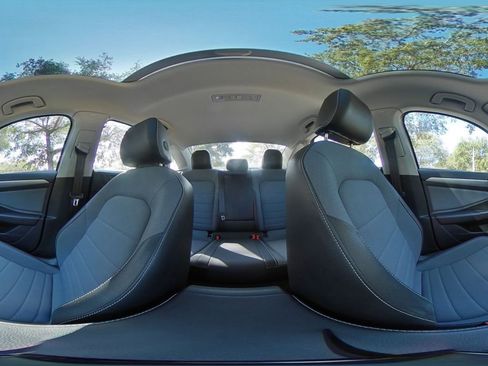 Used 2025 Volkswagen Jetta SE image 36