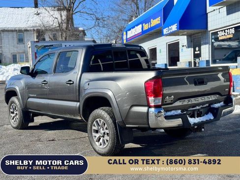 Used 2017 Toyota Tacoma SR5 w/ Tow Package image 7