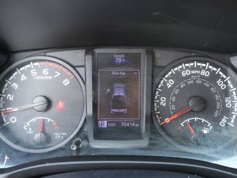 Used 2019 Toyota Tacoma SR w/ SR Convenience Package RWD image 21