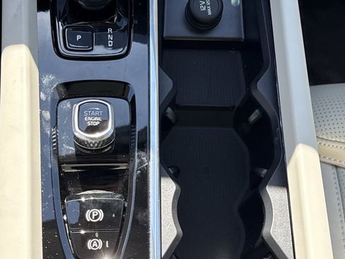 New 2026 Volvo XC60 B5 Ultra w/ Protection Package Premier image 31