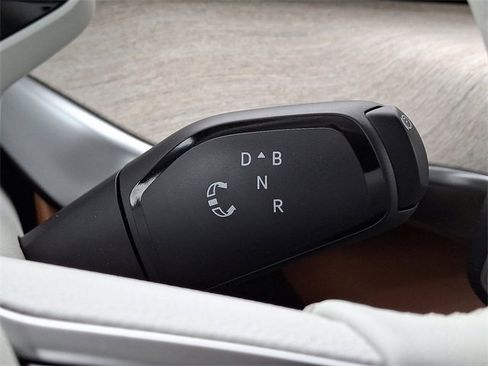 New 2025 Volkswagen ID. Buzz 1st Edition image 10