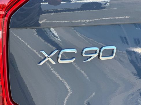 Used 2023 Volvo XC90 T8 Plus AWD/4WD image 31