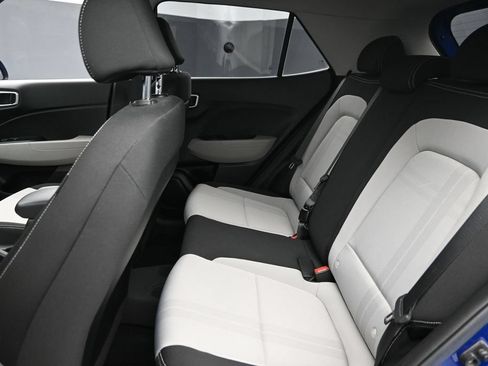Used 2023 Hyundai Venue SEL w/ Cargo Package FWD image 13