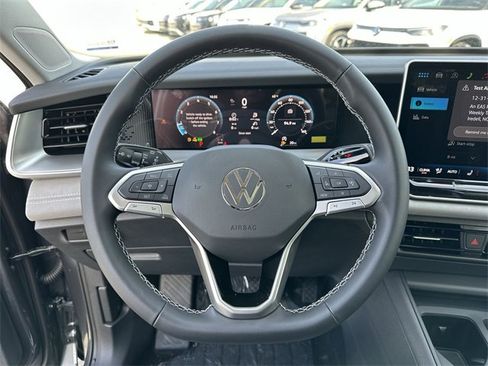 New 2026 Volkswagen Tiguan SE image 17