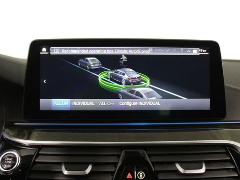 Used 2023 BMW 530e w/ M Sport Package image 26