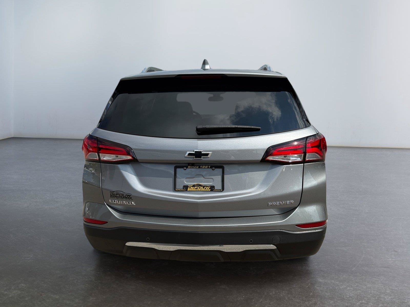 Used 2024 Chevrolet Equinox Premier FWD image 4