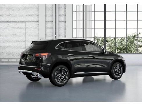 Used 2026 Mercedes-Benz GLA 250 image 21