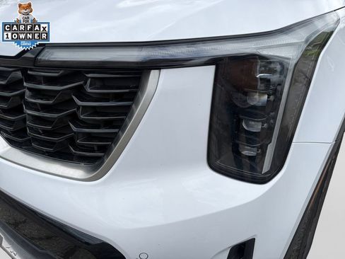 Certified 2024 Kia Sorento S FWD image 22