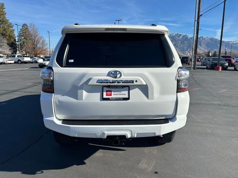 Used 2019 Toyota 4Runner SR5 Premium image 4