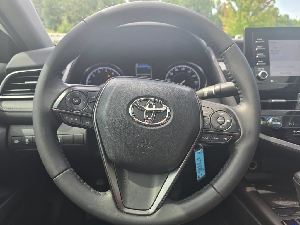 Used 2023 Toyota Camry SE FWD image 22