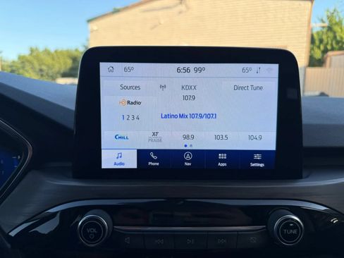 Used 2020 Ford Escape Titanium AWD/4WD image 35