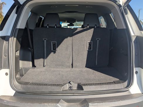 Used 2023 GMC Acadia SLT image 10