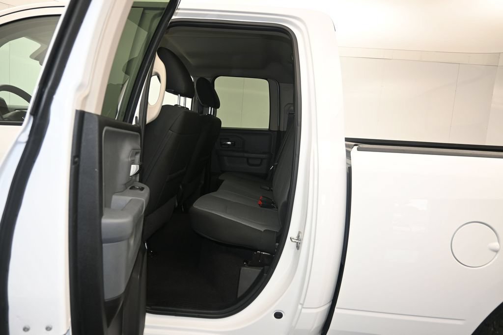Used 2024 RAM 1500 Classic SLT AWD/4WD image 22