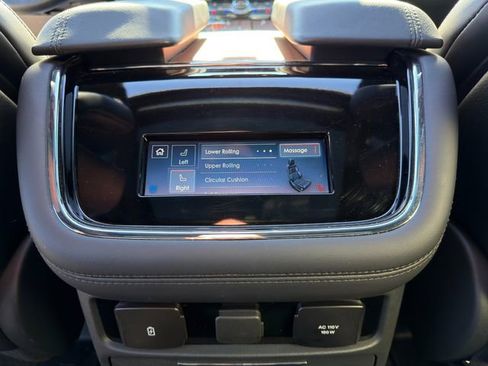 Used 2024 Lincoln Navigator Reserve image 19