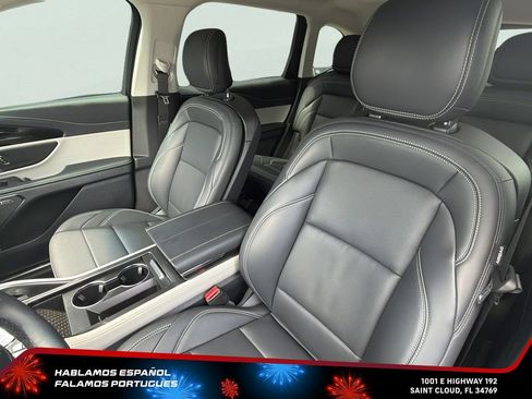 Used 2024 Lincoln Nautilus Premier w/ Equipment Group 102A AWD/4WD image 23