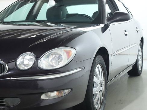 Used 2007 Buick LaCrosse CXL w/ Chromed Appearance Package image 3