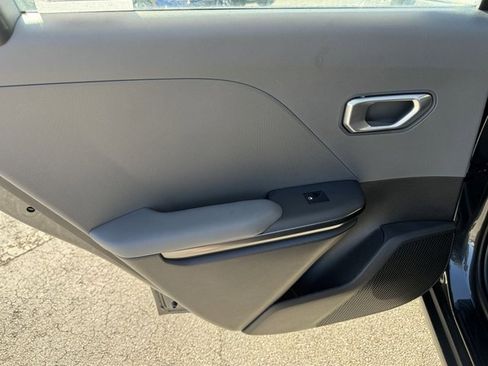 Used 2025 Kia K4 LX image 9