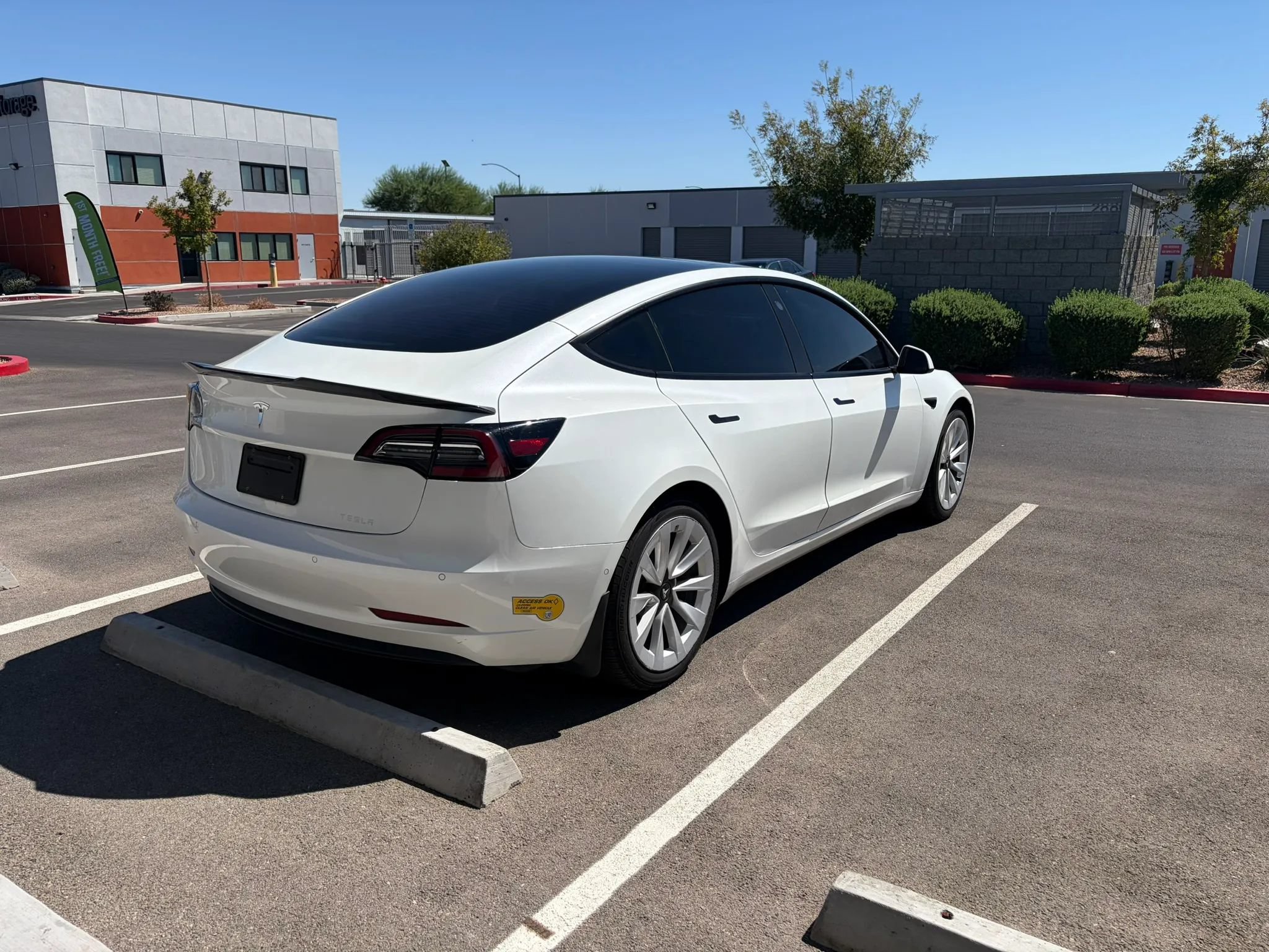 Used 2021 Tesla Model 3 Standard Range Plus RWD image 4