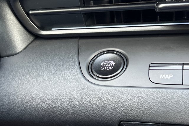 Certified 2025 Hyundai Elantra SEL FWD image 27