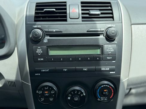 Used 2010 Toyota Corolla LE FWD image 25