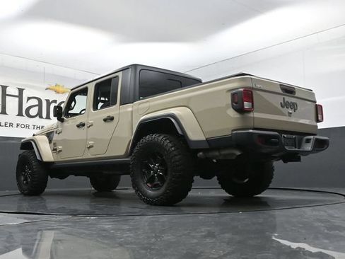 Used 2022 Jeep Gladiator Sport AWD/4WD image 5