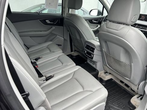 Used 2019 Audi Q7 3.0T Premium Plus w/ Premium Plus Package image 14