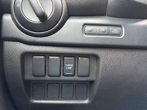 Used 2017 Nissan Titan S image 23