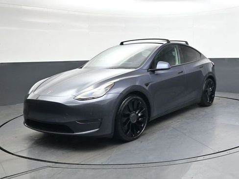 Used 2021 Tesla Model Y Performance image 9