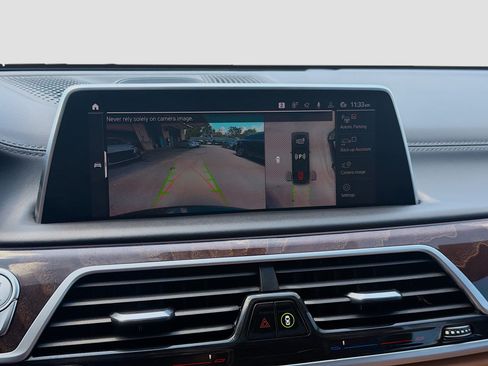Used 2021 BMW M760i xDrive AWD/4WD image 12