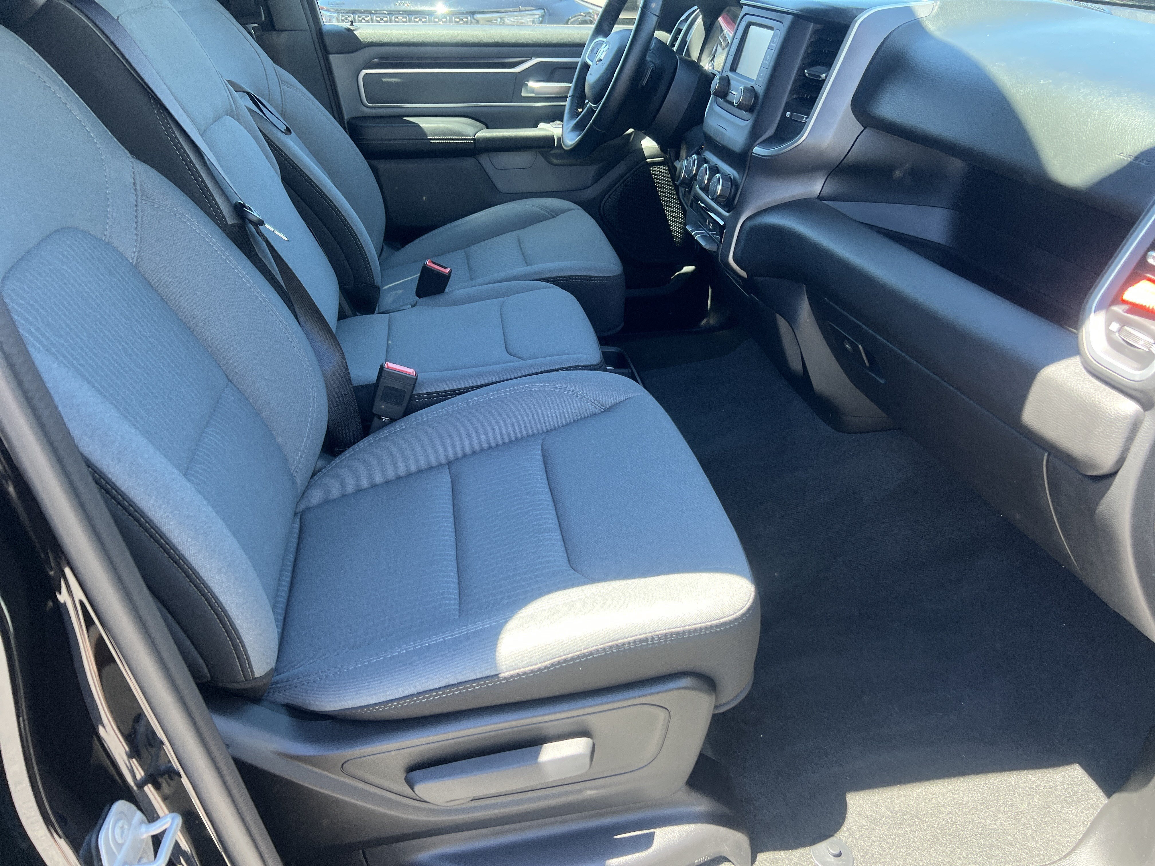 Used 2022 RAM 1500 Big Horn AWD/4WD image 17