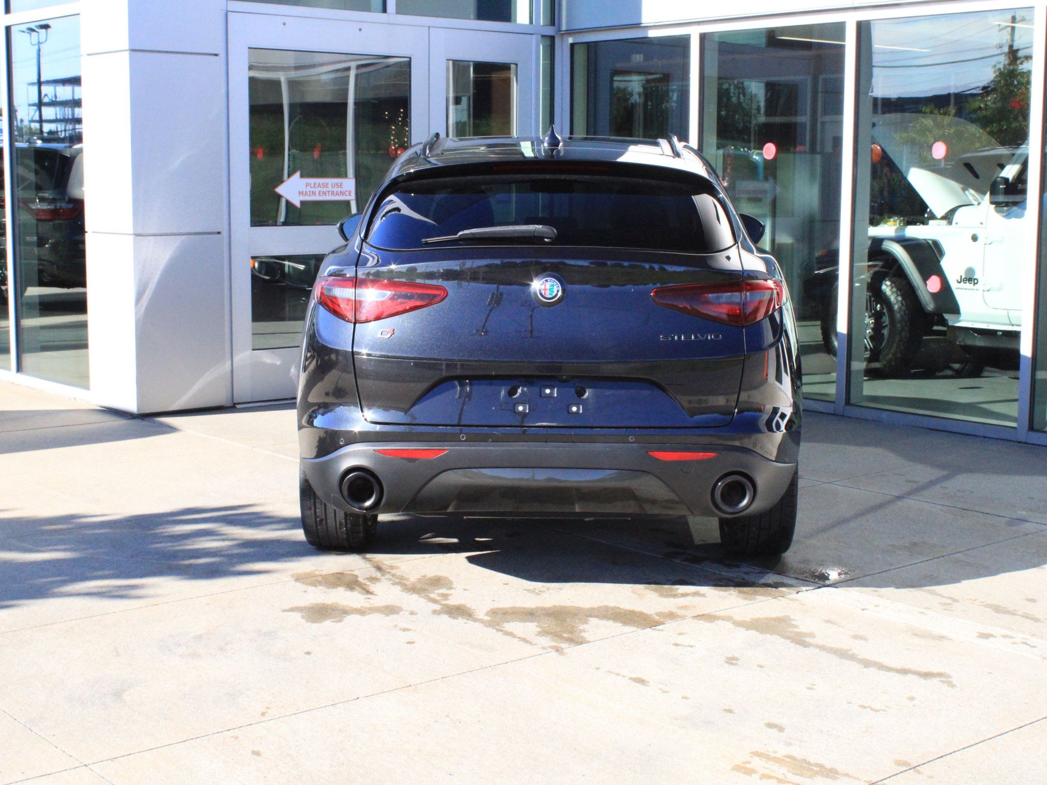 Used 2019 Alfa Romeo Stelvio AWD w/ Nero Edizione image 7