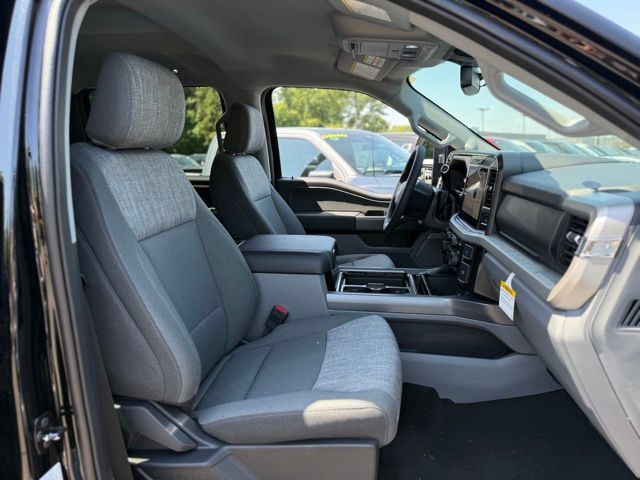 New 2026 Ford F350 XLT w/ XLT Premium Package AWD/4WD image 17