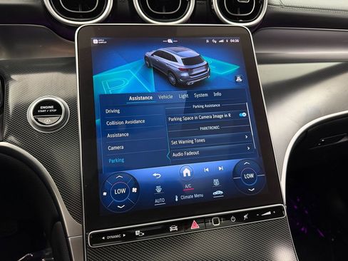 Used 2024 Mercedes-Benz GLC 300 4MATIC image 25