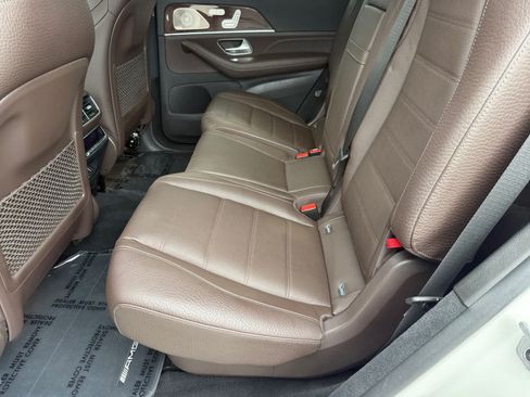 Certified 2022 Mercedes-Benz GLS 450 4MATIC image 11
